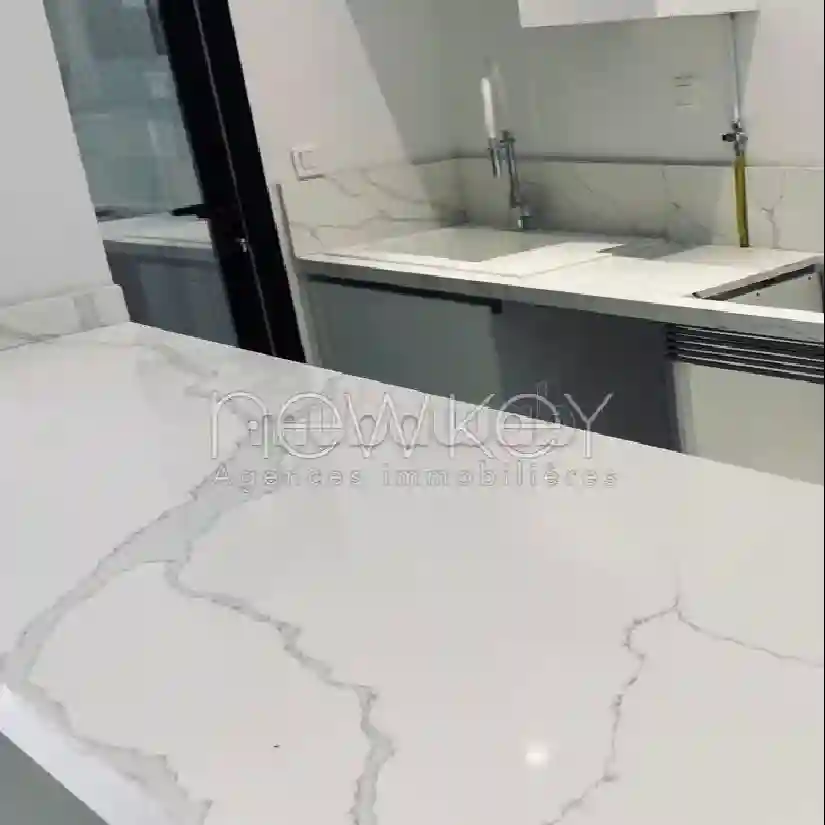 Appartement S1 à Vendre aux Berges du Lac 2 - Vue 2