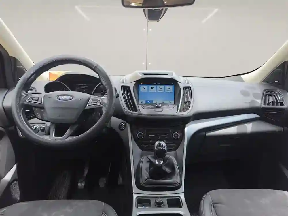 Ford Kuga - Vue 6