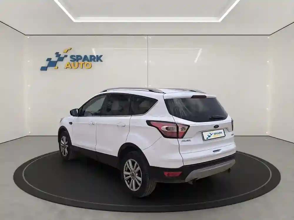Ford Kuga - Vue 9
