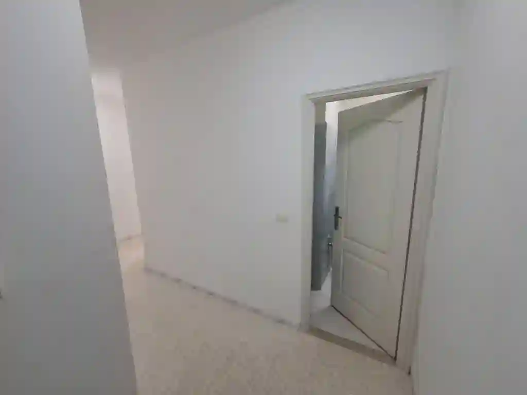 À Vendre à Mourouj 4 bel Appartement s+2 de 82 m² Dans une Rési - Vue 4