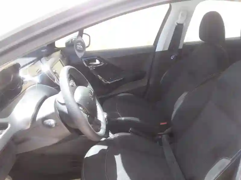 Peugeot 208 Essence 2016 - Vue 5