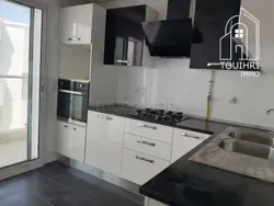 Un Appartement S2 au Premier Étage à Lac 2