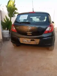 Opel Corsa Essence 2014