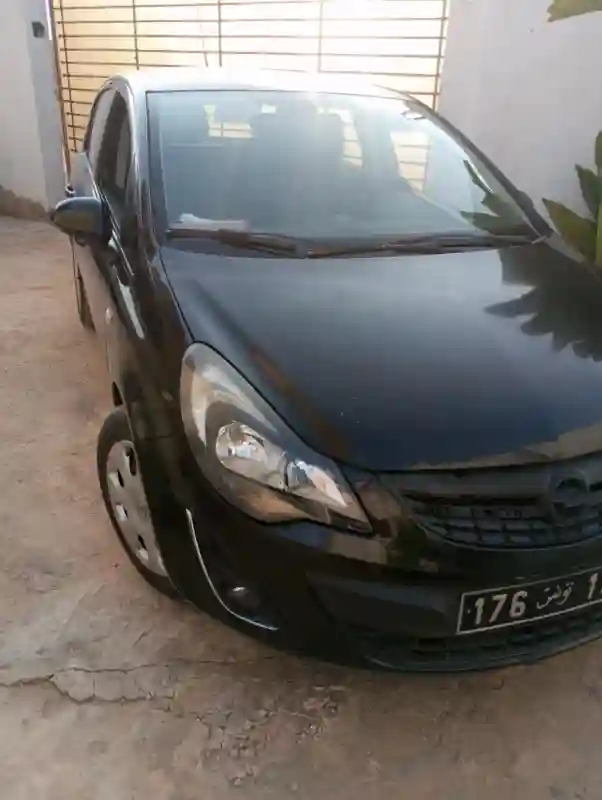 Opel Corsa Essence 2014 - Vue 1