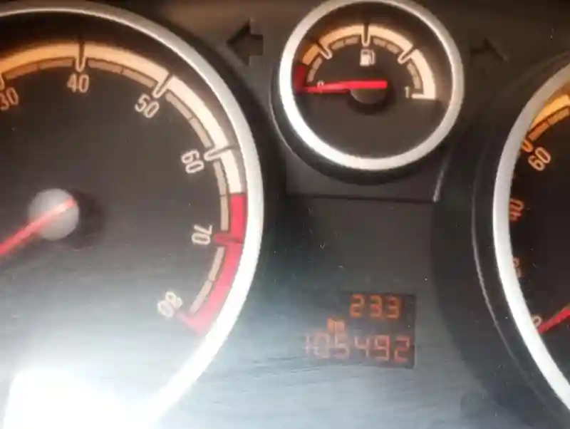 Opel Corsa Essence 2014 - Vue 3