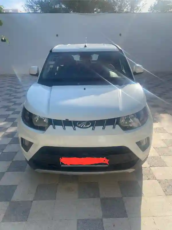 Mahindra KUV 100 Essence 2019 - Vue 7