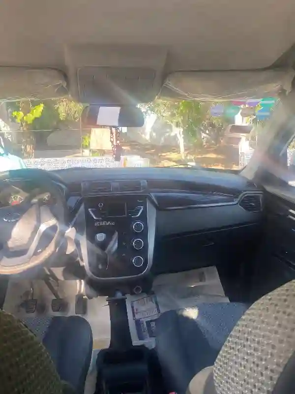 Mahindra KUV 100 Essence 2019 - Vue 8