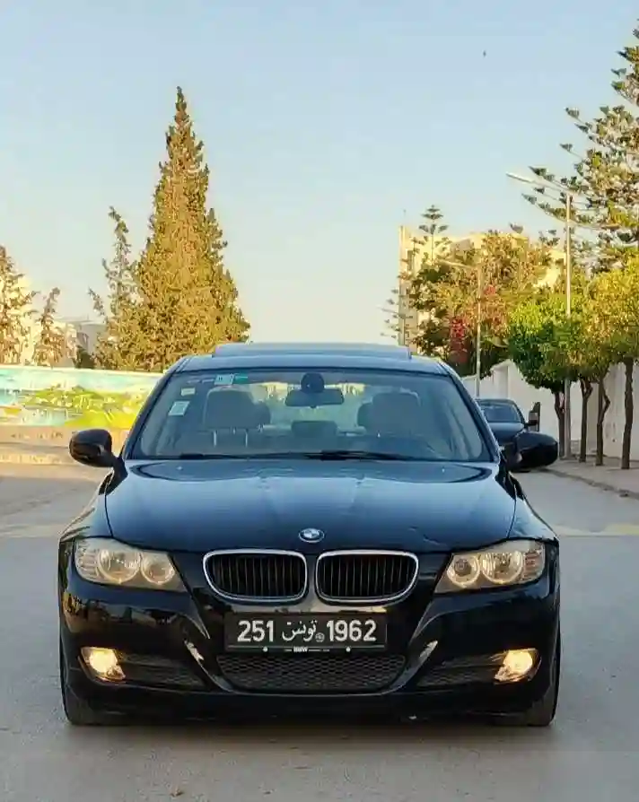 🚗 BMW E 90 318 i N46 ✋ 1 ère Main - Vue 2
