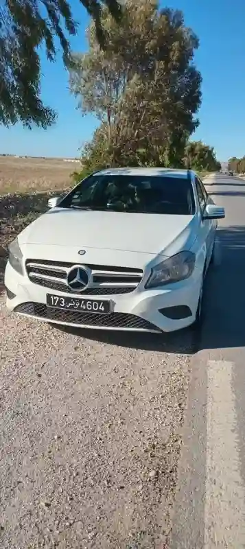Mercedes Classe A Essence 2014 - Vue 3