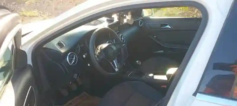 Mercedes Classe A Essence 2014 - Vue 4