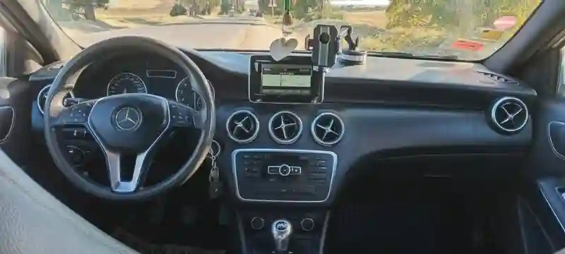 Mercedes Classe A Essence 2014 - Vue 6