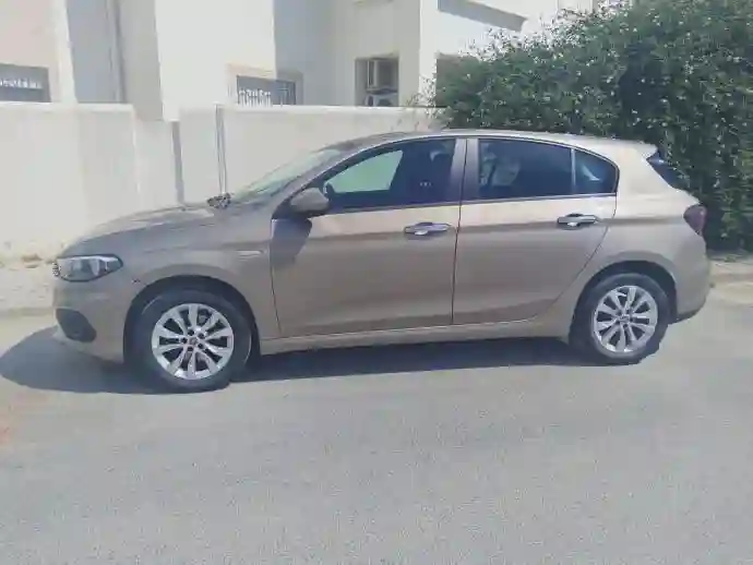 A Vendre une Belle Voiture Fiat Tipo 5 Portes 14l - Vue 1
