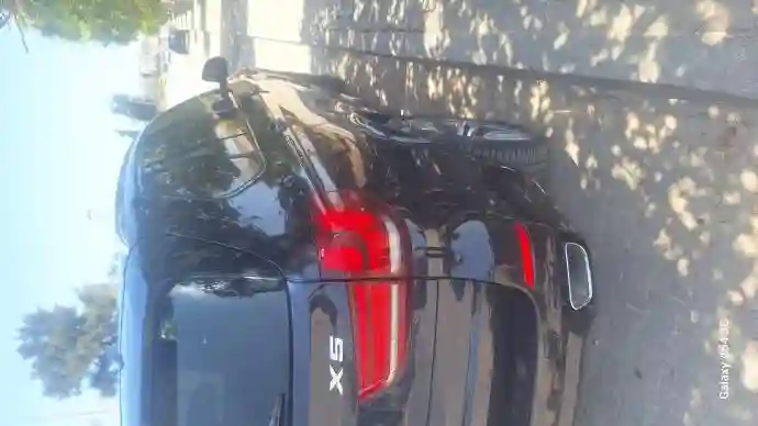 BMW X5 F15 Xdrive30da - Vue 4