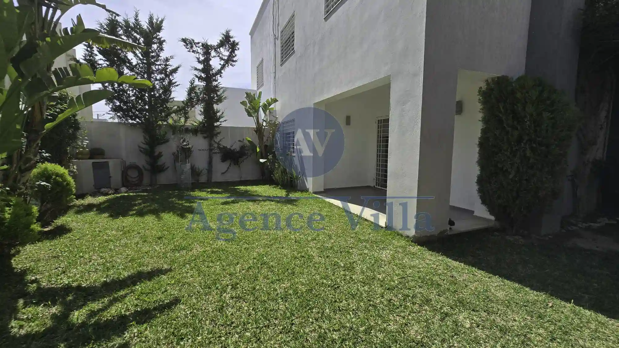 Une Villa à la Soukra Avec Jardin à Chotrana 3 - Vue 1