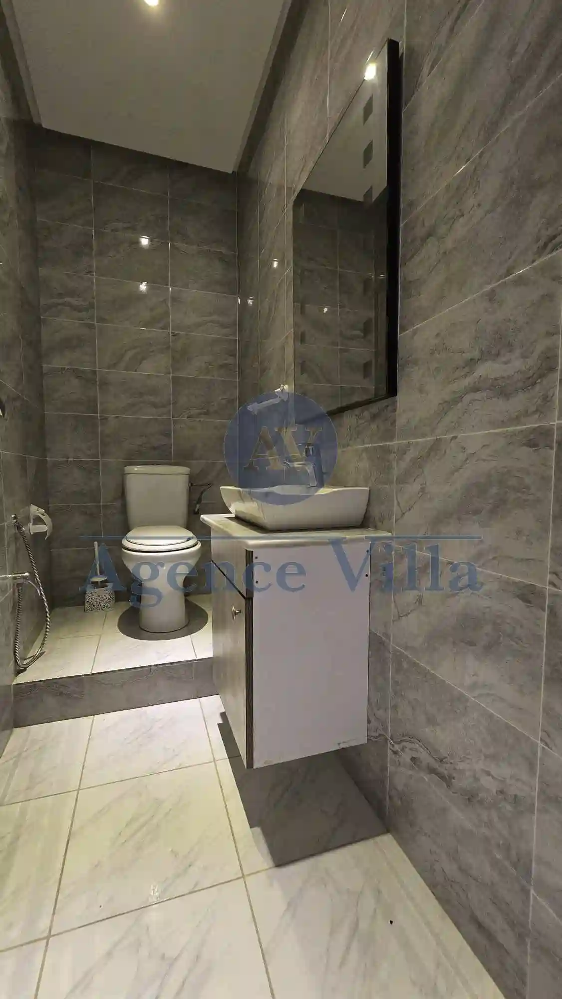 Une Villa à la Soukra Avec Jardin à Chotrana 3 - Vue 3