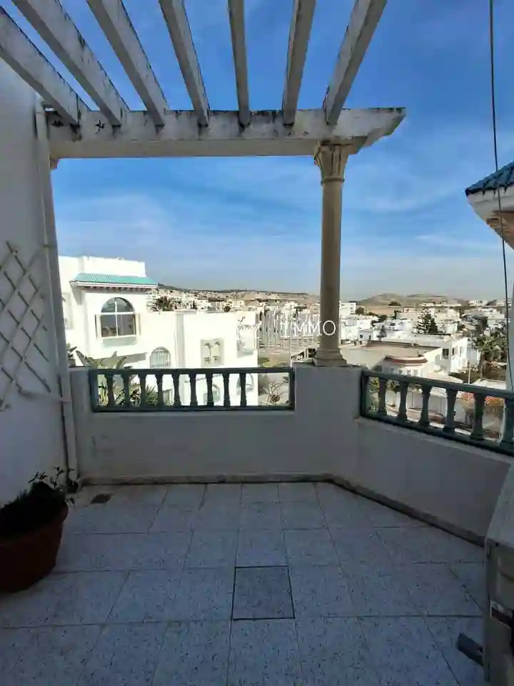 Appartement s4 à Ennasr à Cite Ennasr 2 - Vue 3