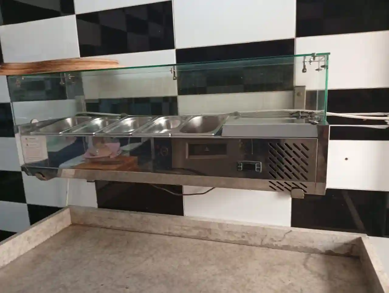 Materiel Pour Pizzeria à La Marsa - Vue 4