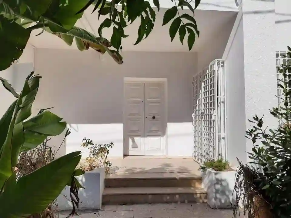 Joli Villa à Cité Ennouzha Ariana à Cite Ennouzha - Vue 2