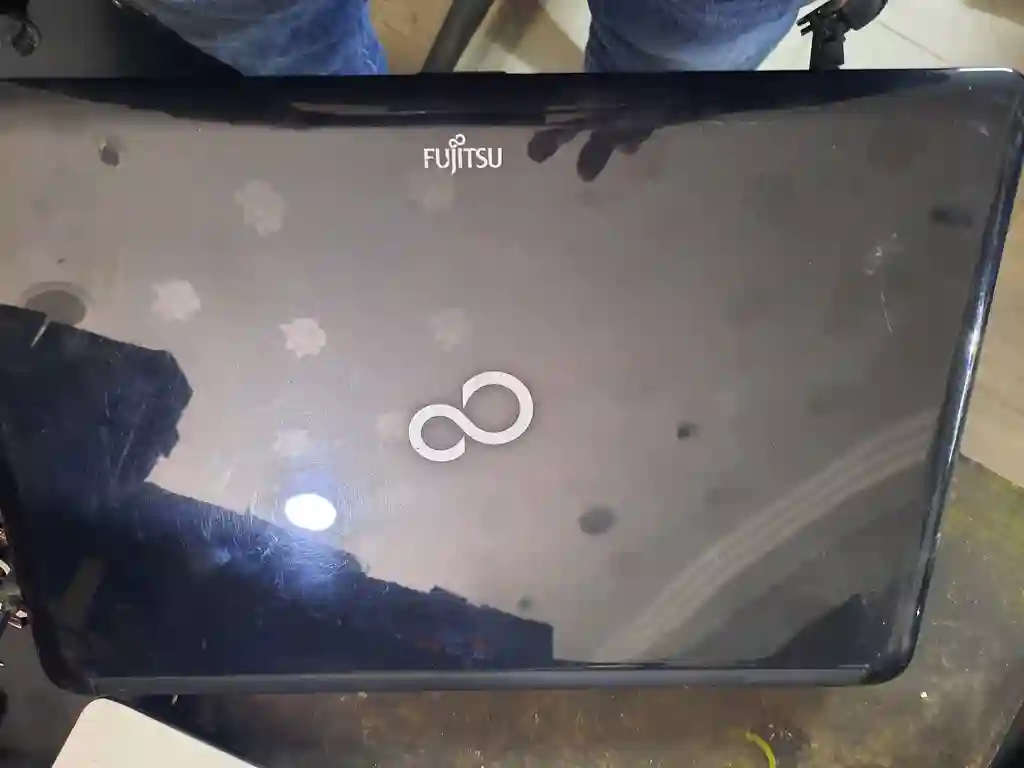 Pc Portable Fujitsu à Mannouba - Vue 1