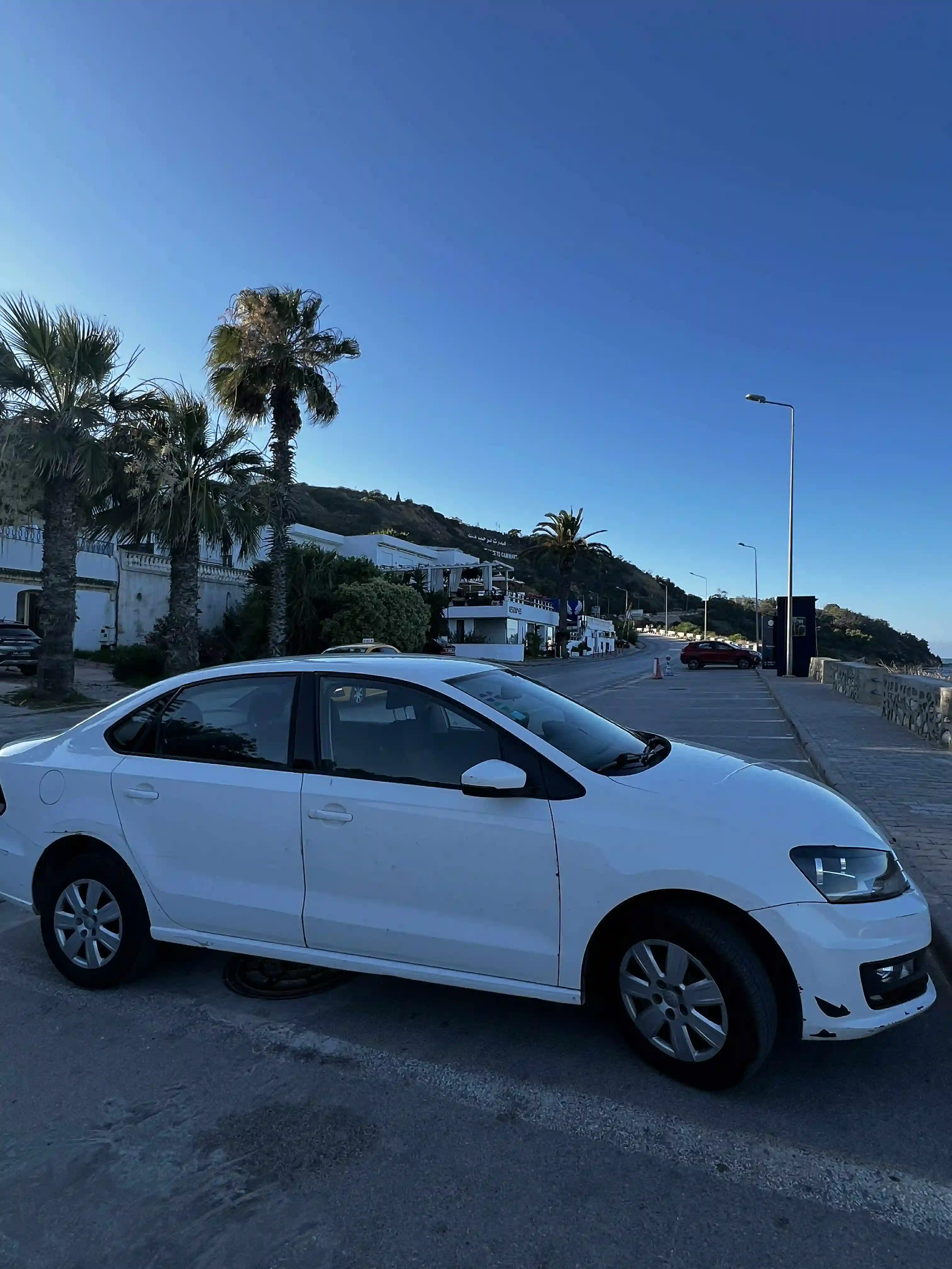Volkswagen Polo Sedan Très Propre 1ère Main à El Mourouj - Vue 1