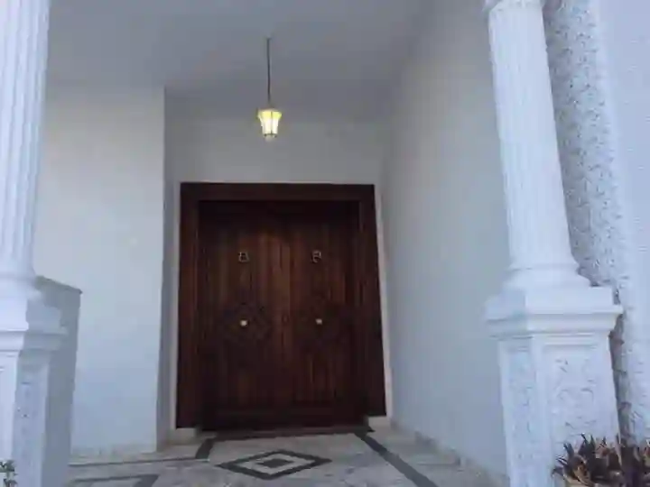 Villa a Ennasr 2 à Cite Ennasr 2 - Vue 2