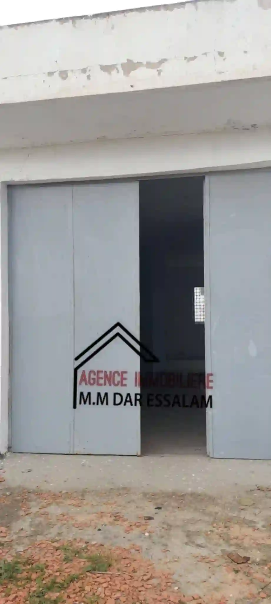 Deux Garages à Vendre