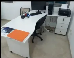 Meubles de Bureau et Matériel Informatique à Mannouba