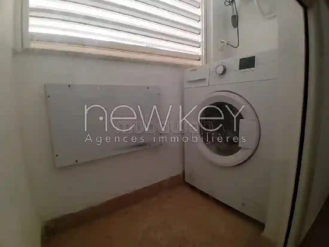 Un Appartement S1 Meublé Près du Parc à La Soukra - Vue 1
