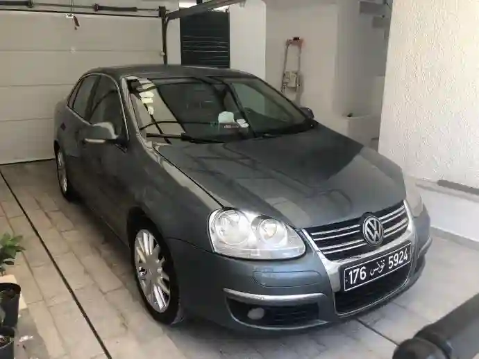 Volkswagen Jetta - Vue 1