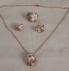 Pour les Personnes qui Adorent les Bijoux à El Kram