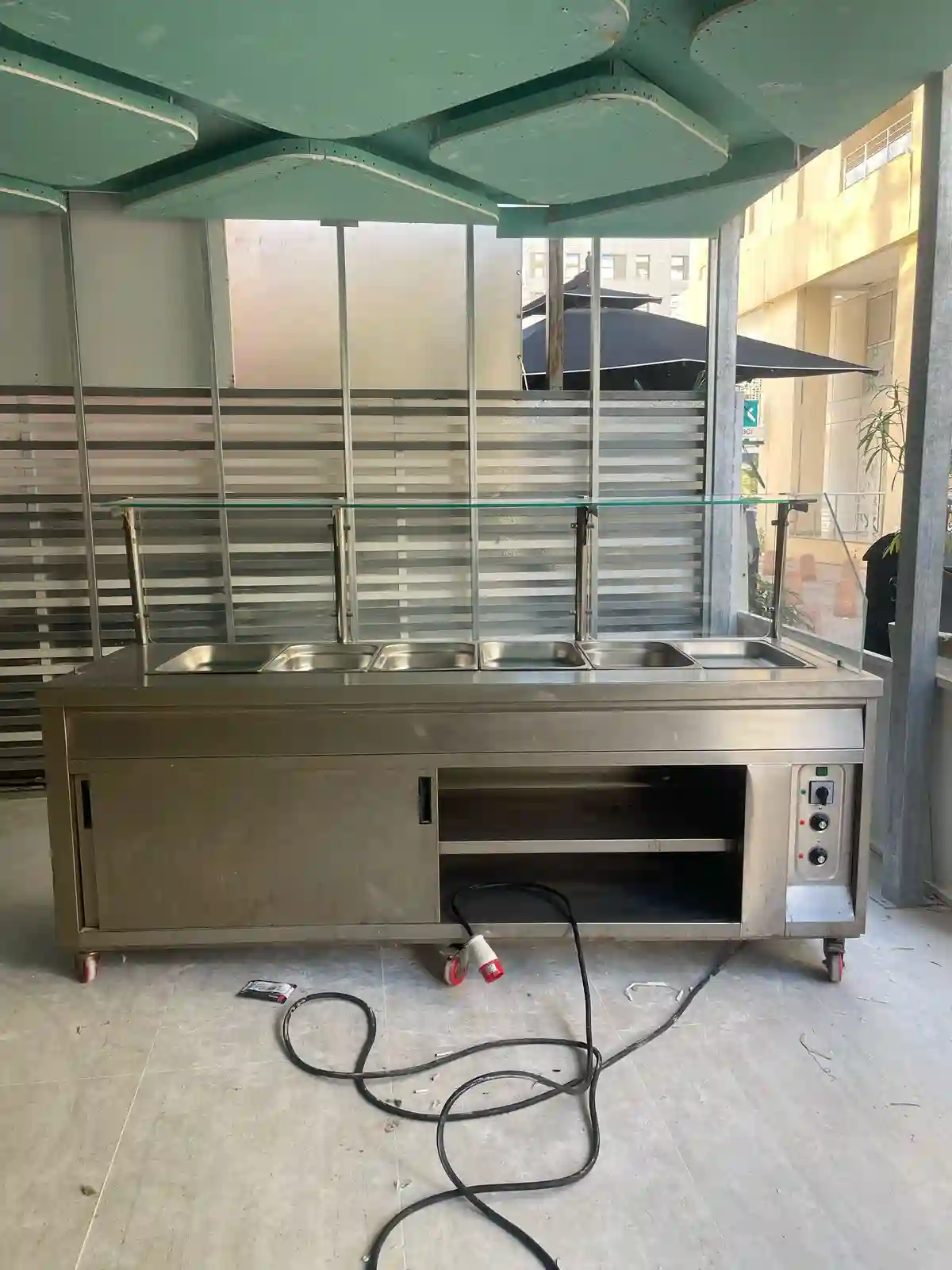 Chafing Dish Self Service 6 Bacs à Ain Zaghouan - Vue 1