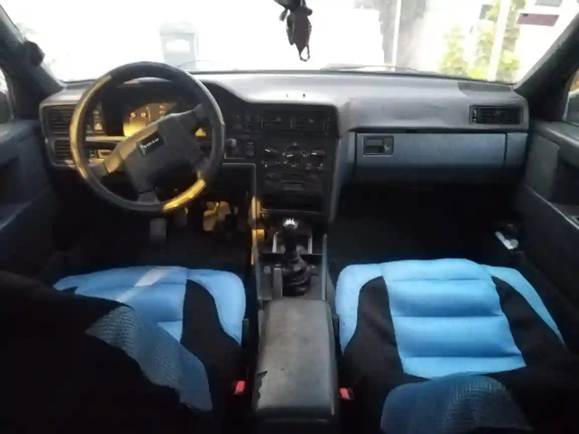 Volvo 850 GLT - Vue 3