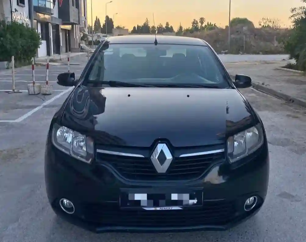 Renault Symbole 2 à Berge Du Lac - Vue 3