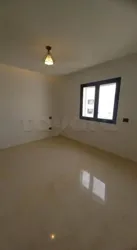 Av s2 Titré peu Habité à La Soukra