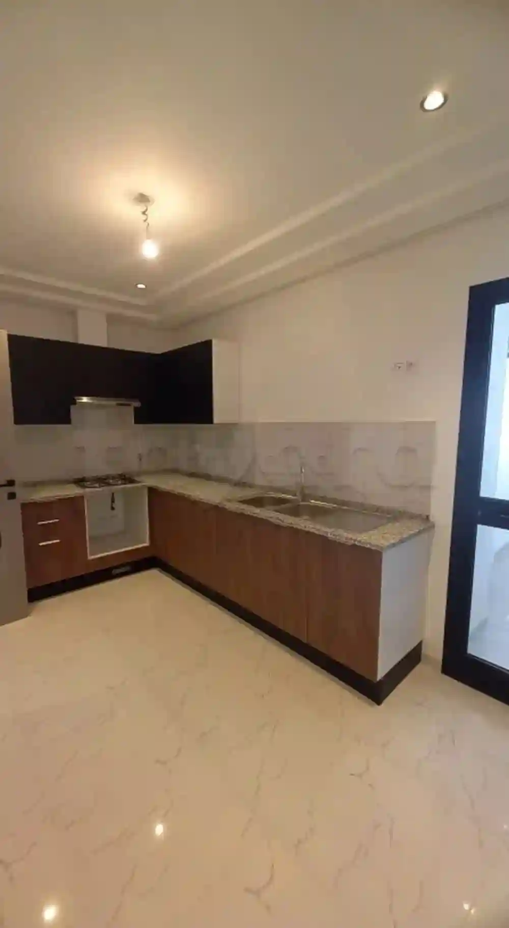 Av s2 Titré peu Habité à La Soukra - Vue 1