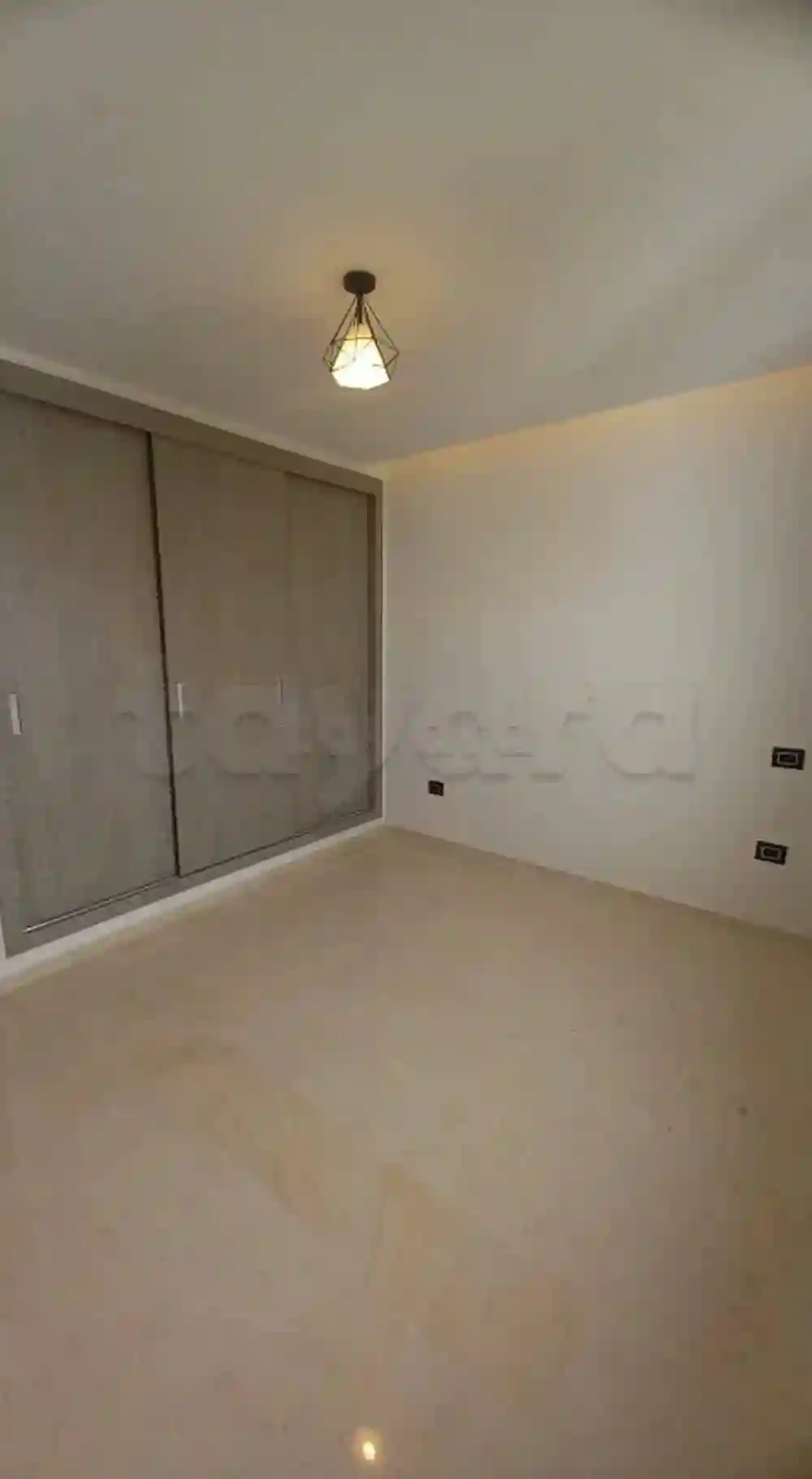 Av s2 Titré peu Habité à La Soukra - Vue 3