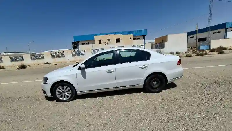 Volkswagen Passat Essence 2015 - Vue 3