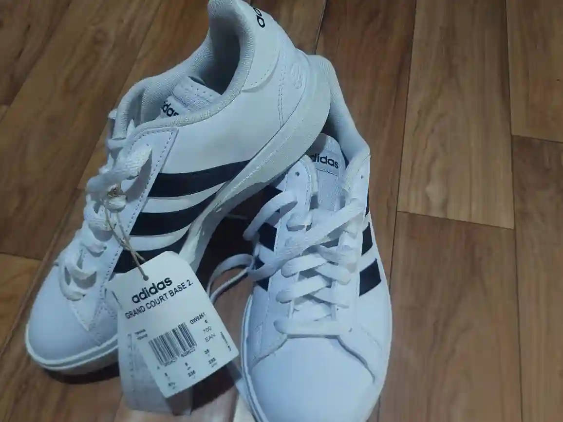 Basket Adidas Original Pointure 38 à Le Bardo - Vue 2