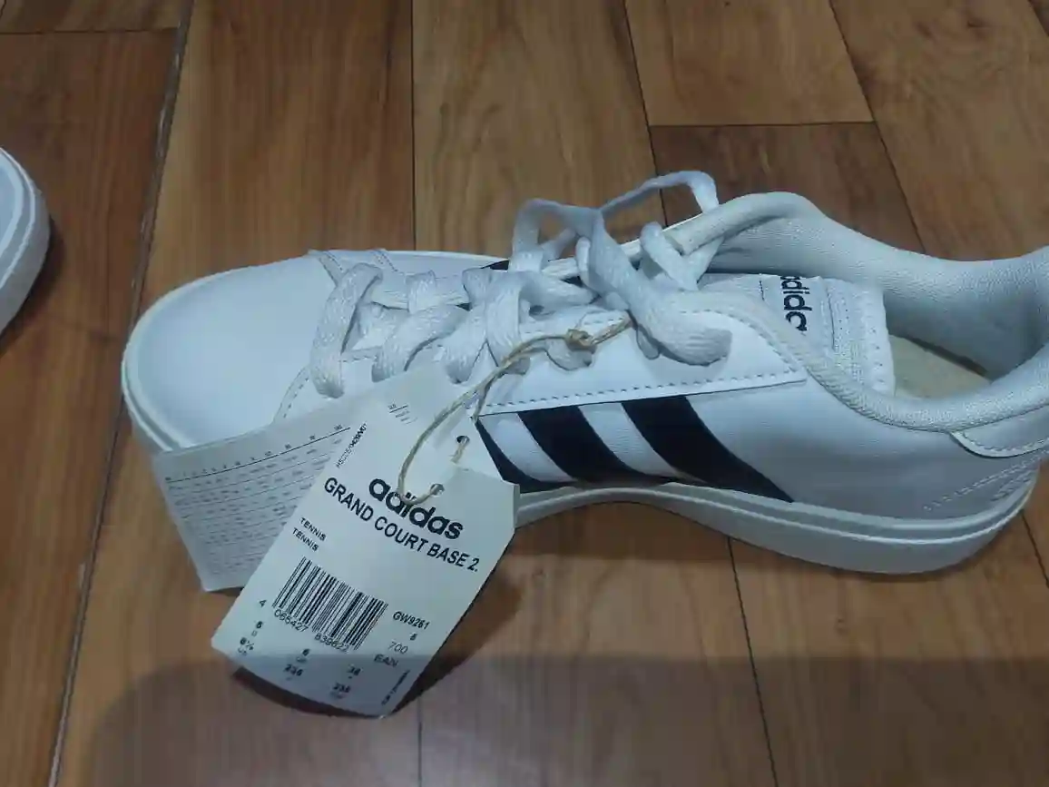 Basket Adidas Original Pointure 38 à Le Bardo - Vue 3