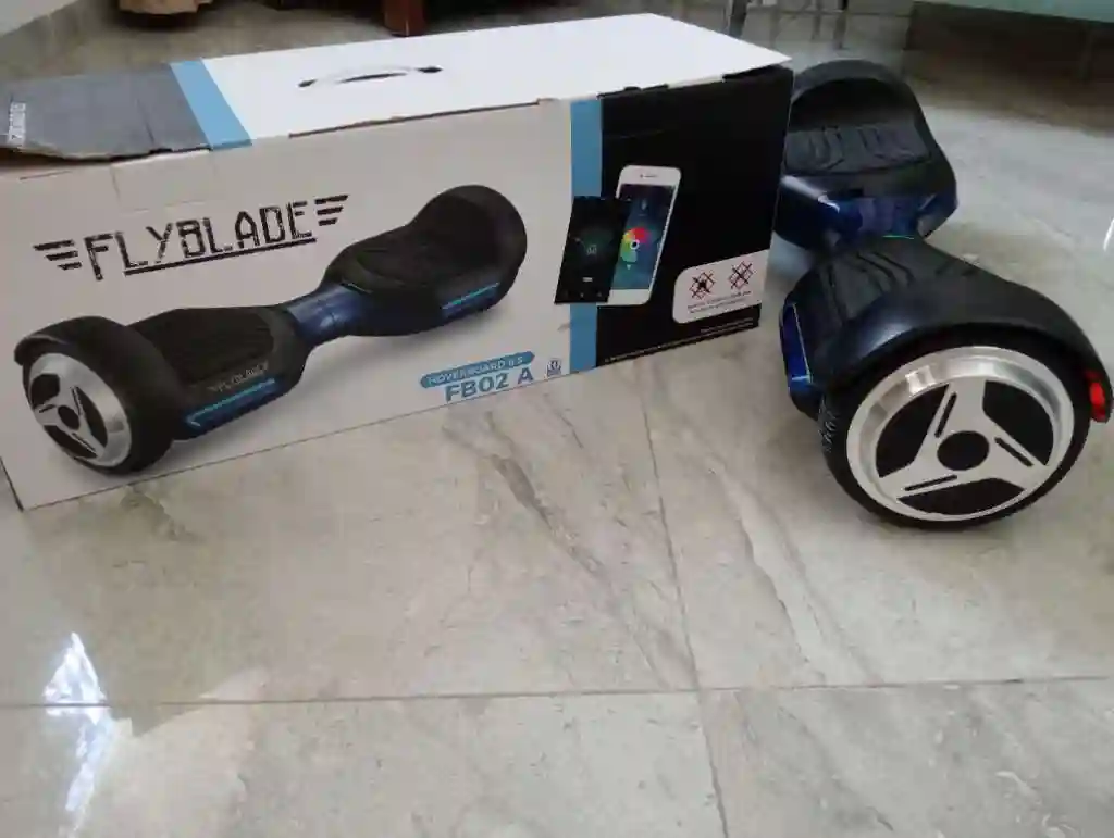 Hoverboard "flyblade" - Vue 2