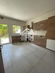 Triplex S5 Avec Jardin à La Marsa