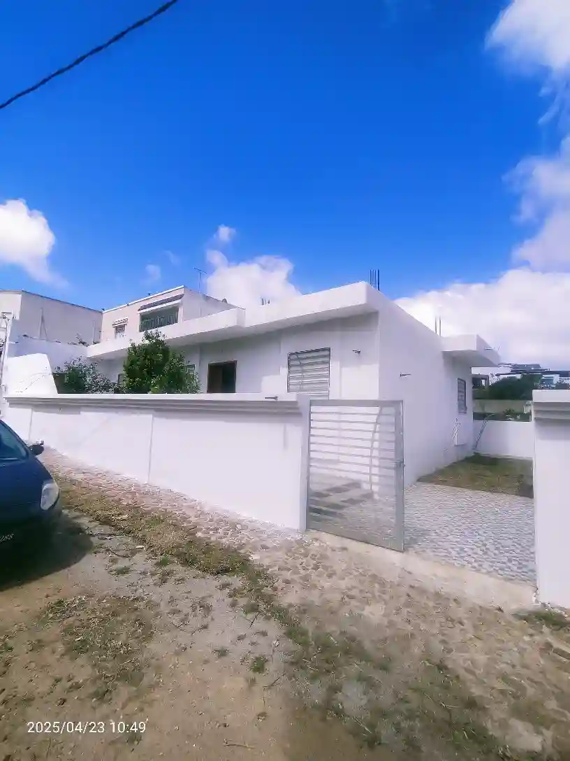 Une Maison Indépendante Plage Elhaouaria à Cite Touristique - Vue 2