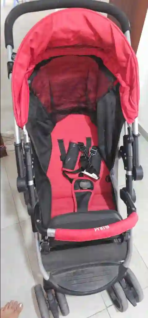 A Vendre Poussette de la Marque Italienne Prima