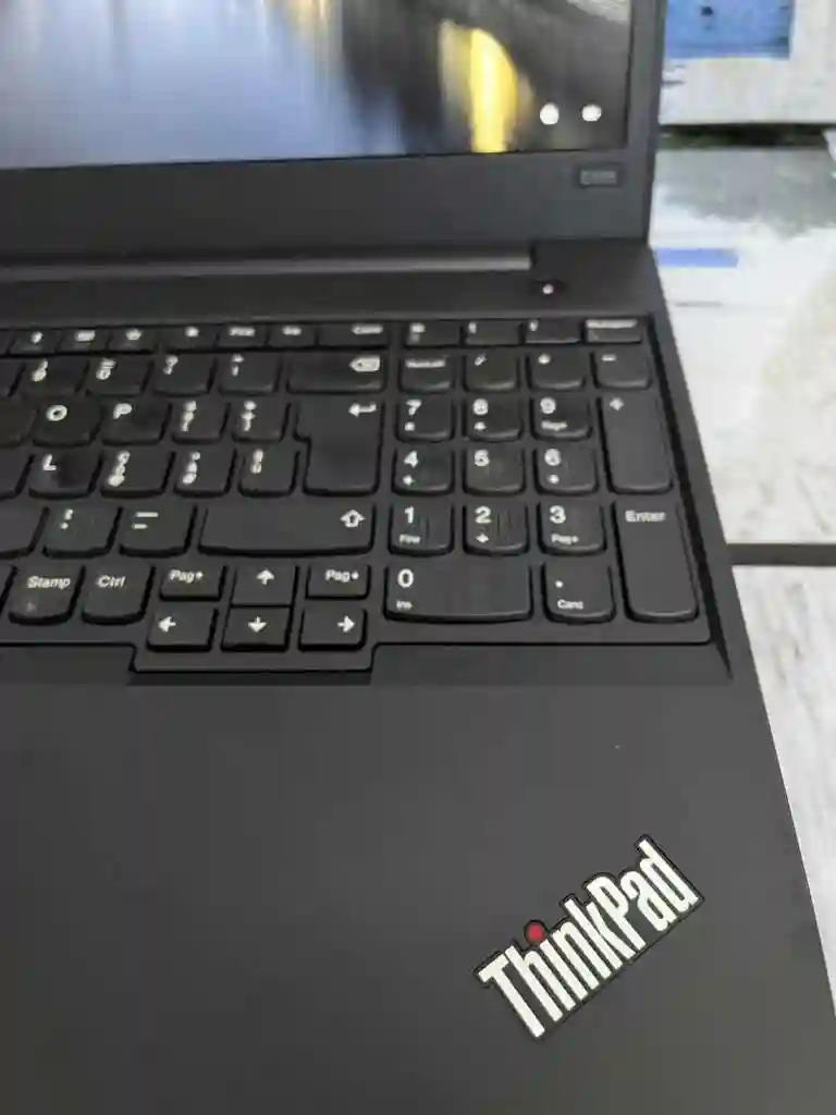Pc Thinkpad 16 Ram _512 SSD ⚡amd Radeon Ryzen 5 🔝 Gamme Pro - Vue 5
