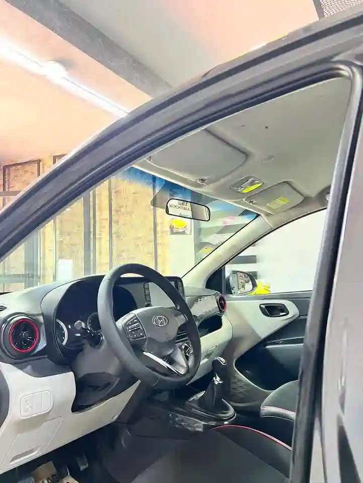 Hyundai Grand i10 - Vue 5