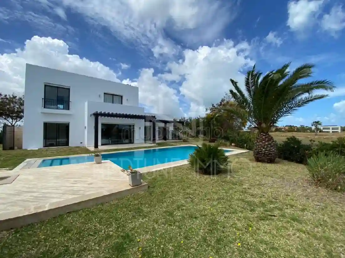 A Louer Villa Avec Piscine à Gammarth - Vue 3
