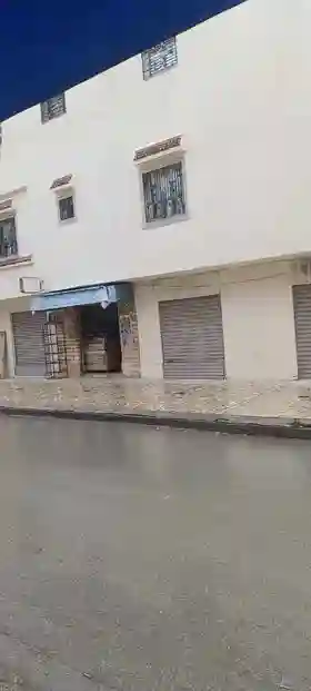 Maison Usage Commercial et Habitation à Cite El Khalil - Vue 2