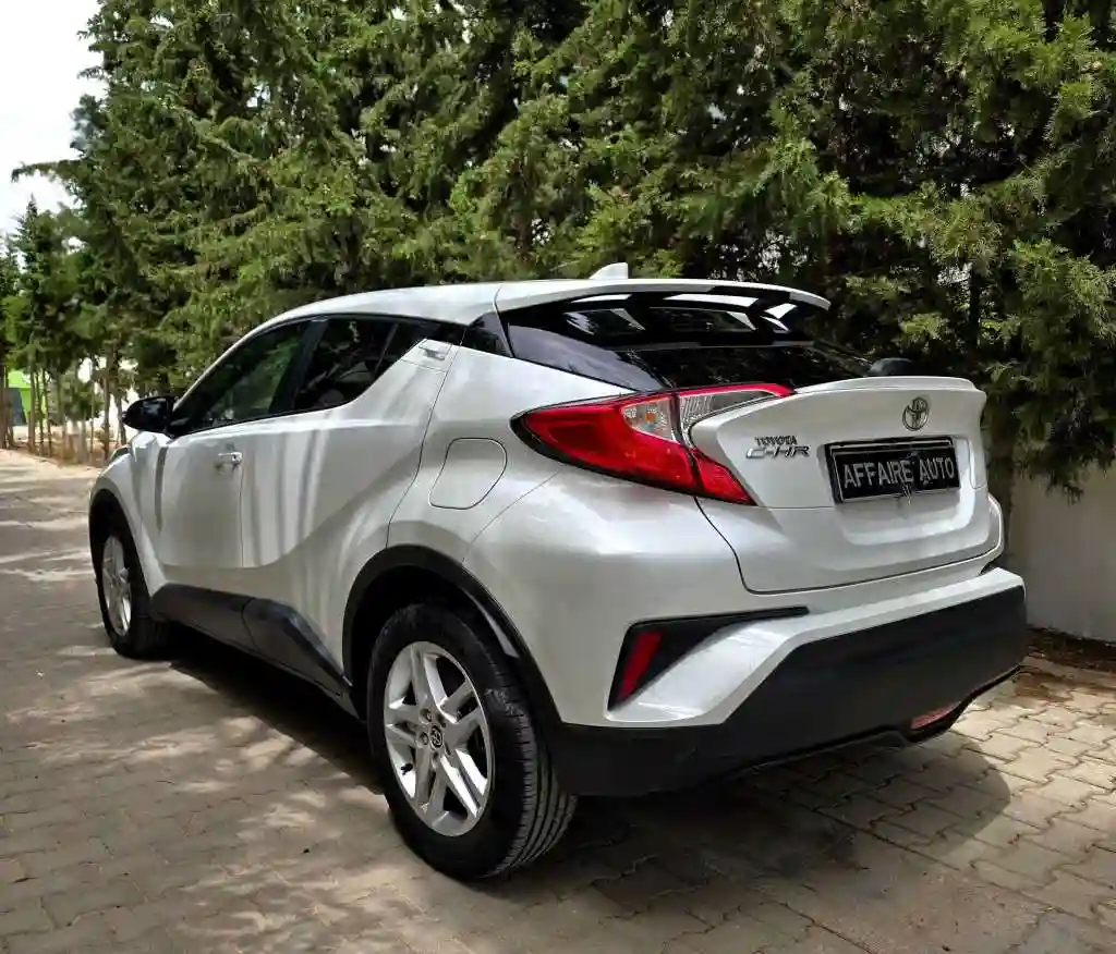 🚘 Toyota Chr 20235 30000km 🚘 🔁 on Accepte l Échange des Voitures - Vue 2