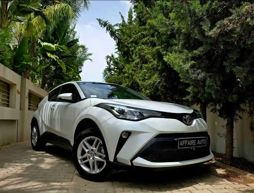 🚘 Toyota Chr 20235 30000km 🚘 🔁 on Accepte l Échange des Voitures - Vue 8