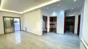 Immeuble de 640 m sur Terrain de à Cite El Ghazala 1